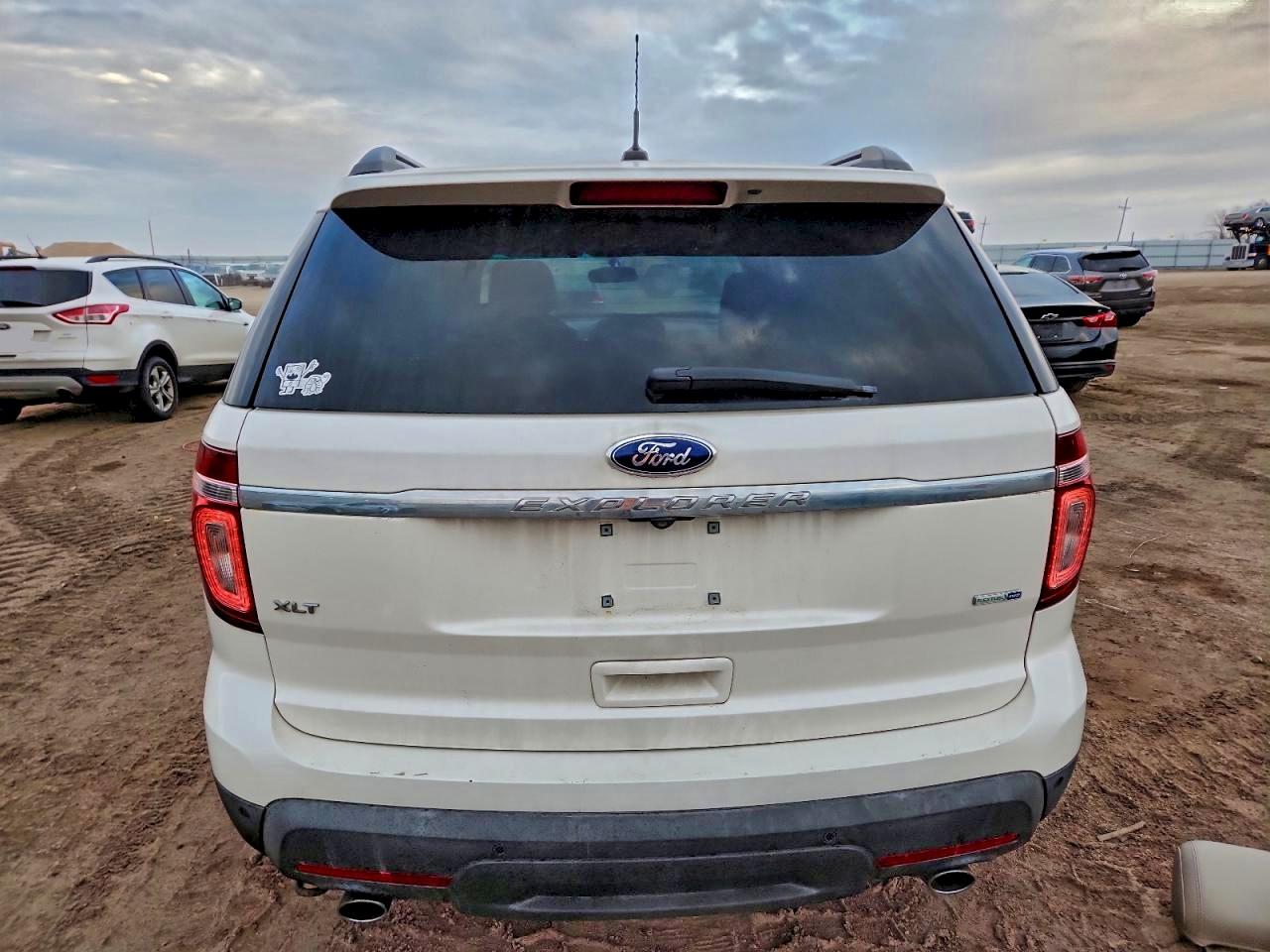 Ford Explorer Xlt Image 9