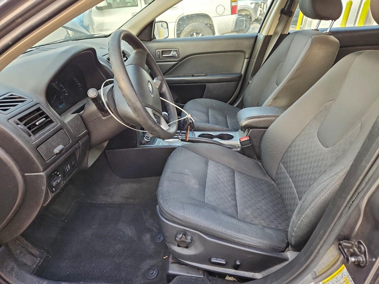 Ford Fusion Se Image 5