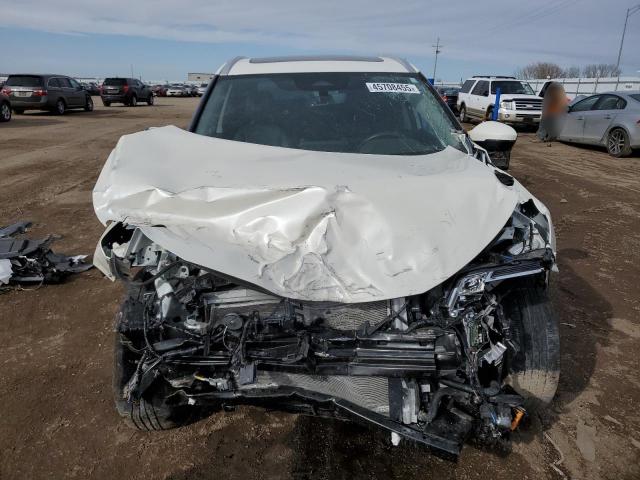 Nissan Rogue Platinum Image 2