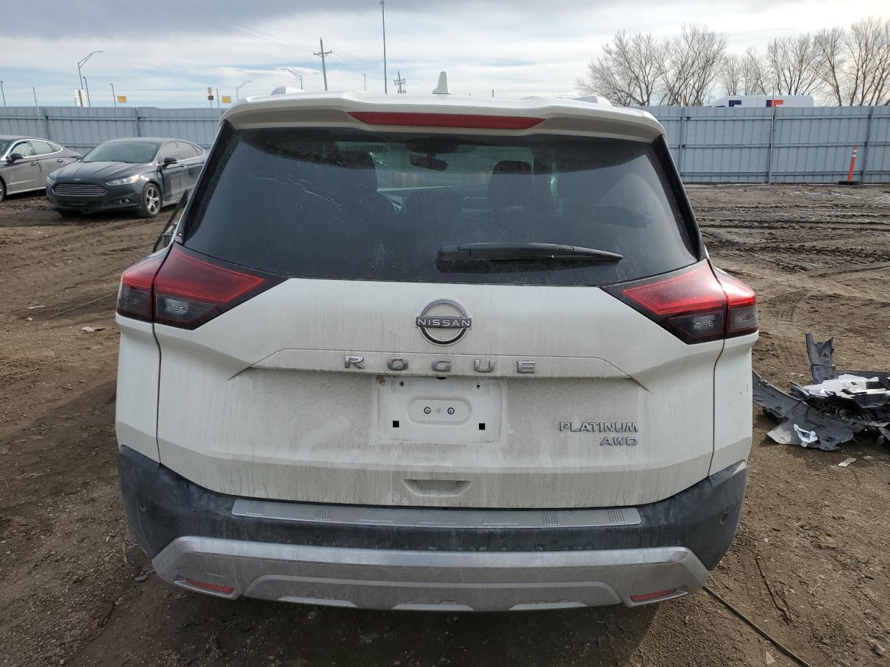 Nissan Rogue Platinum Image 8