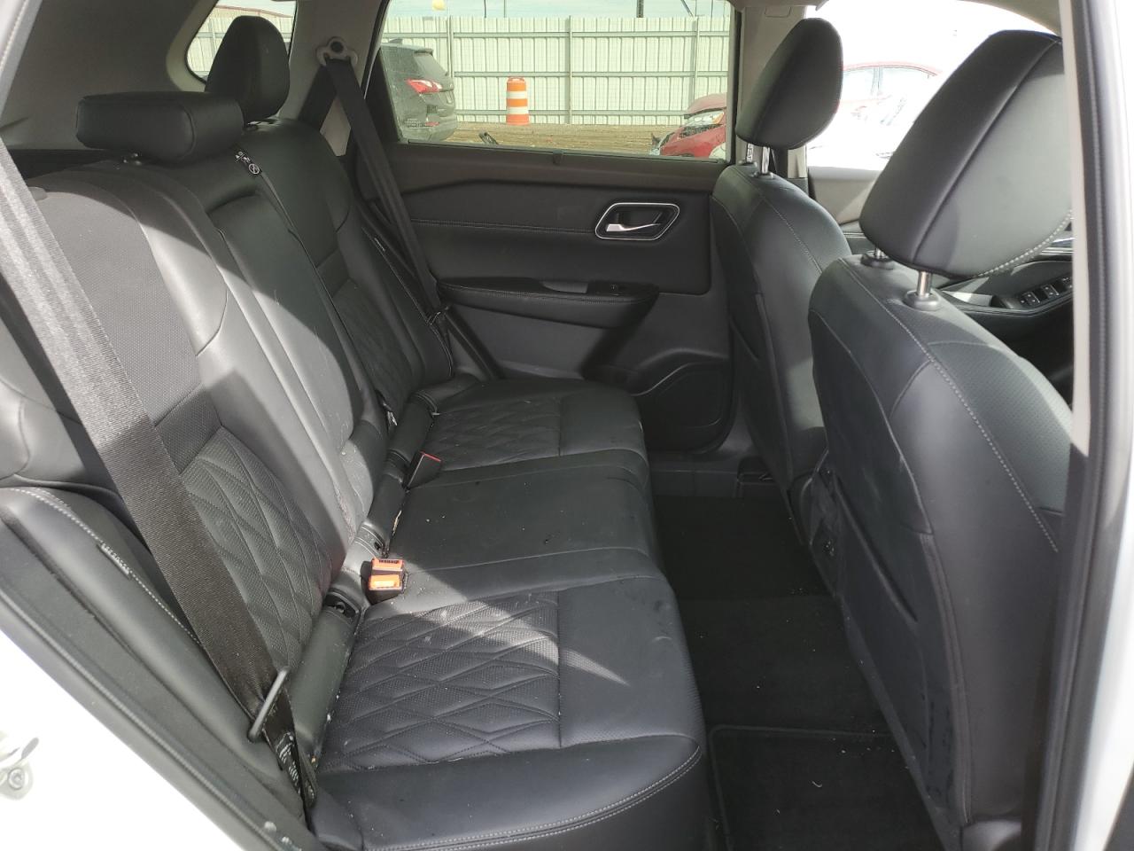 Nissan Rogue Platinum Image 13