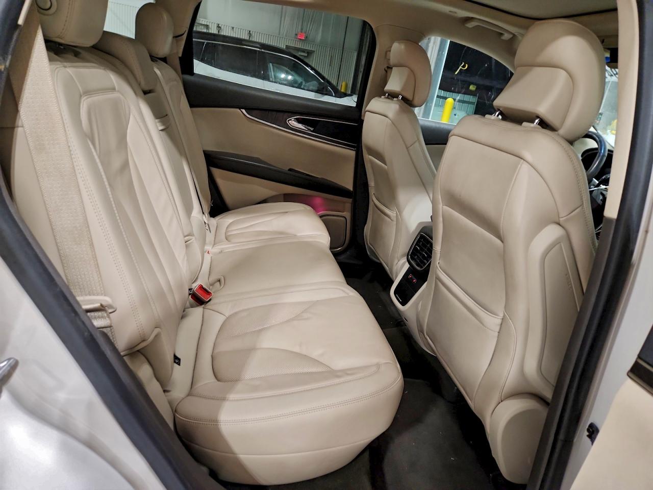 Lincoln Nautilus Select Image 3