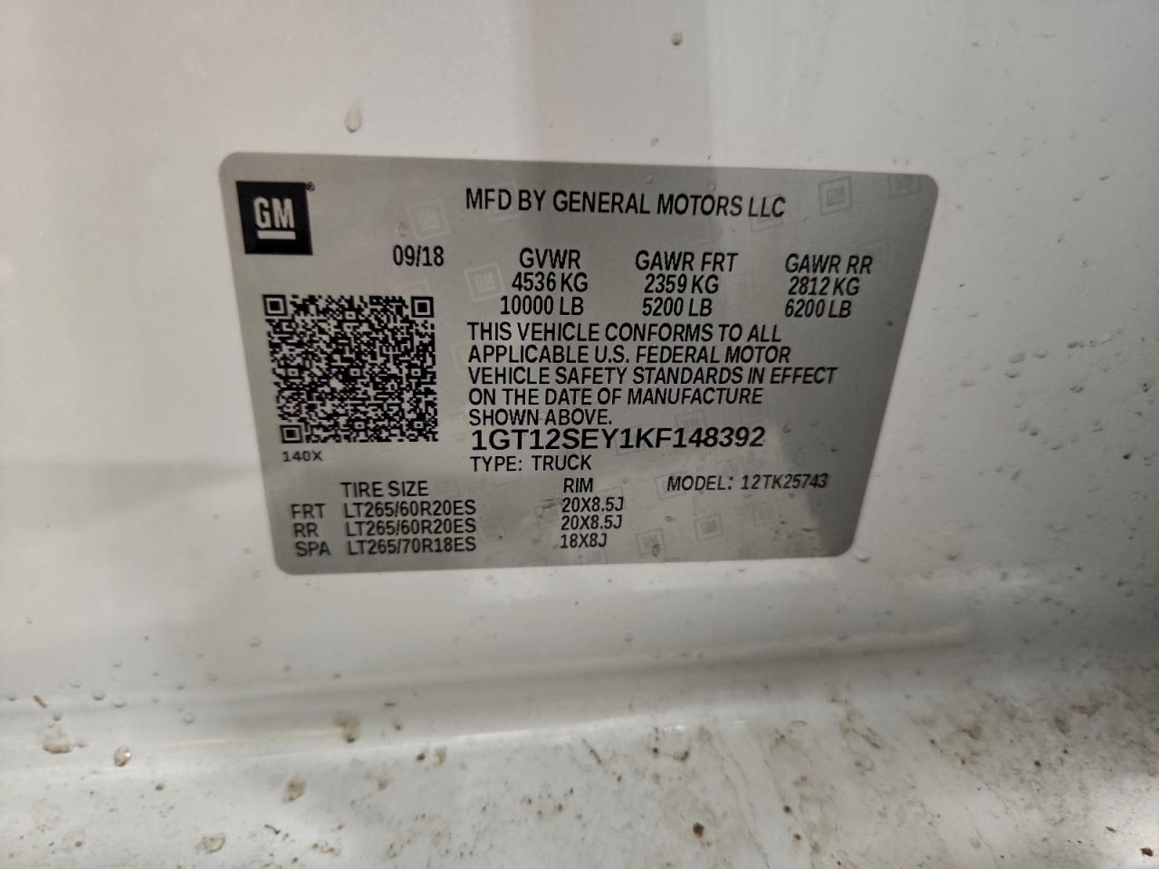 GMC Sierra K2500 Denali Image 3