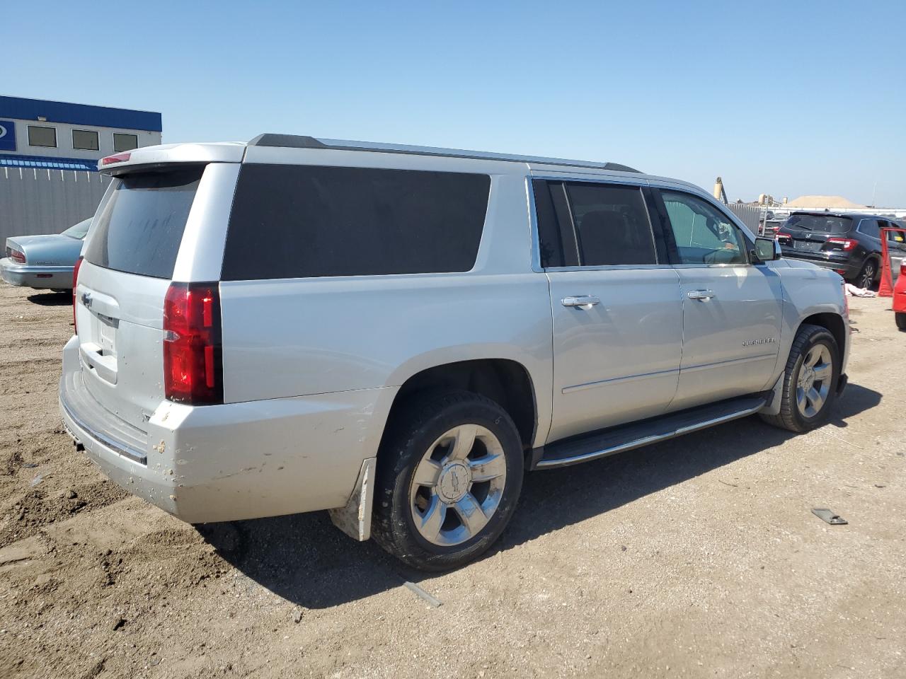Chevrolet Suburban K1500 Premier Image 3