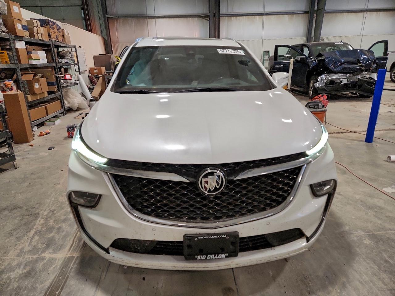 Buick Enclave Avenir Image 11