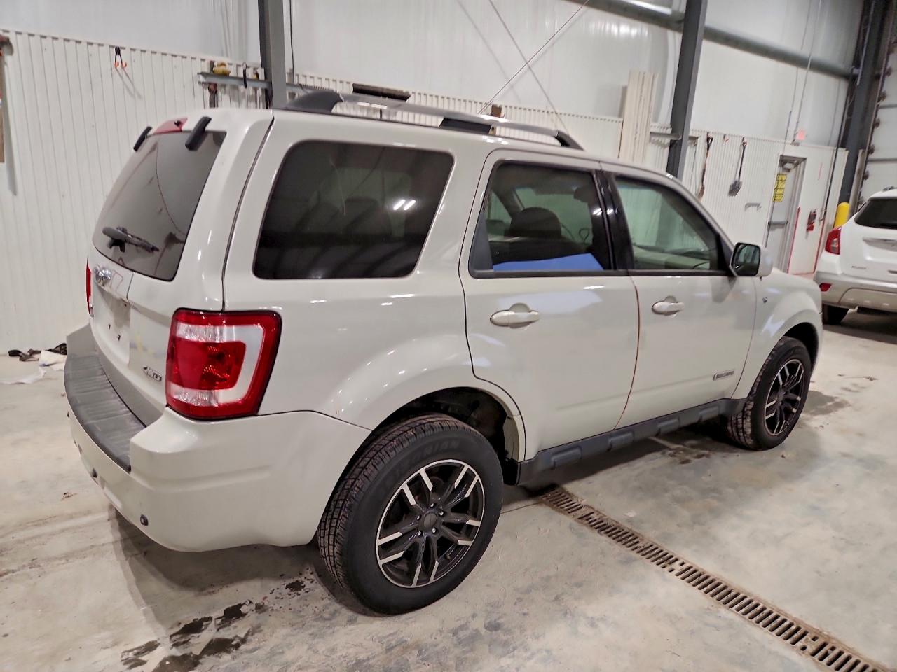 Ford Escape Limited Image 2