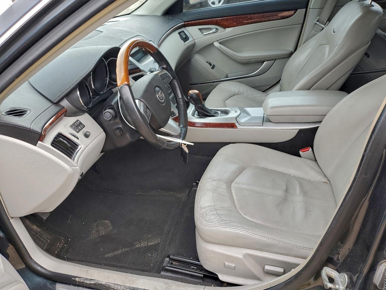 Cadillac CTS Premium Collection Image 7