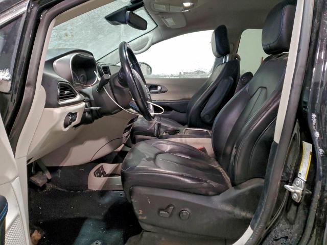 Chrysler Pacifica Touring L Image 4