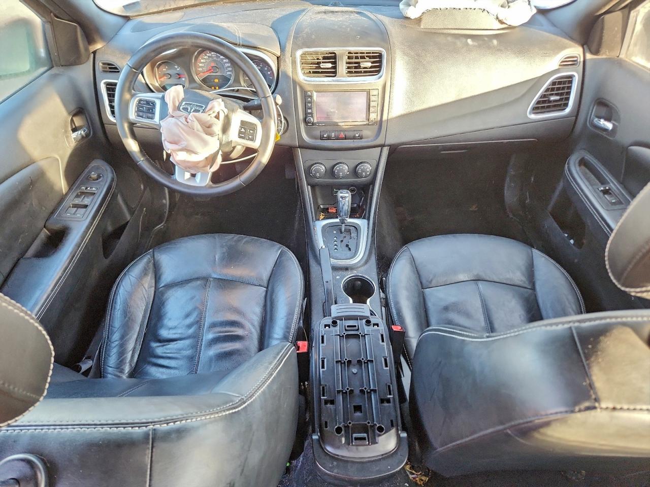 Dodge Avenger Lux Image 9