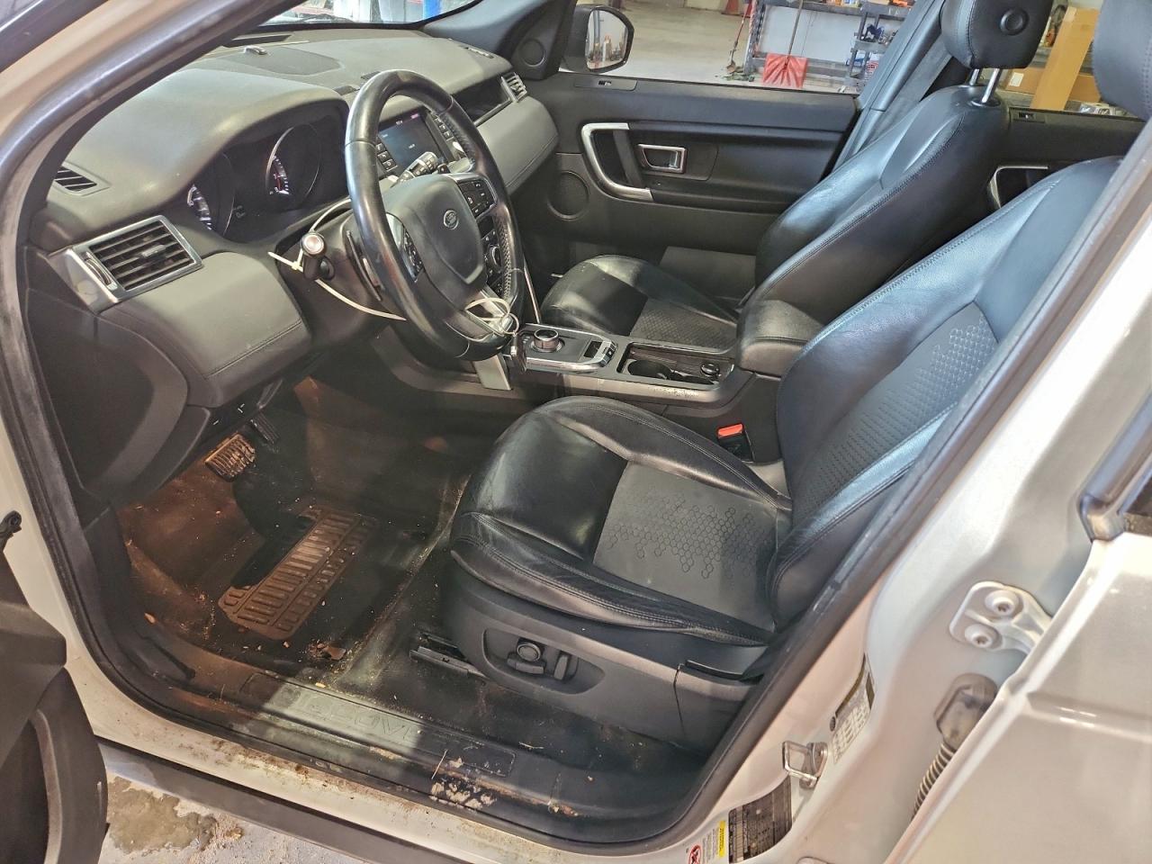 Land Rover Discovery Se Image 7