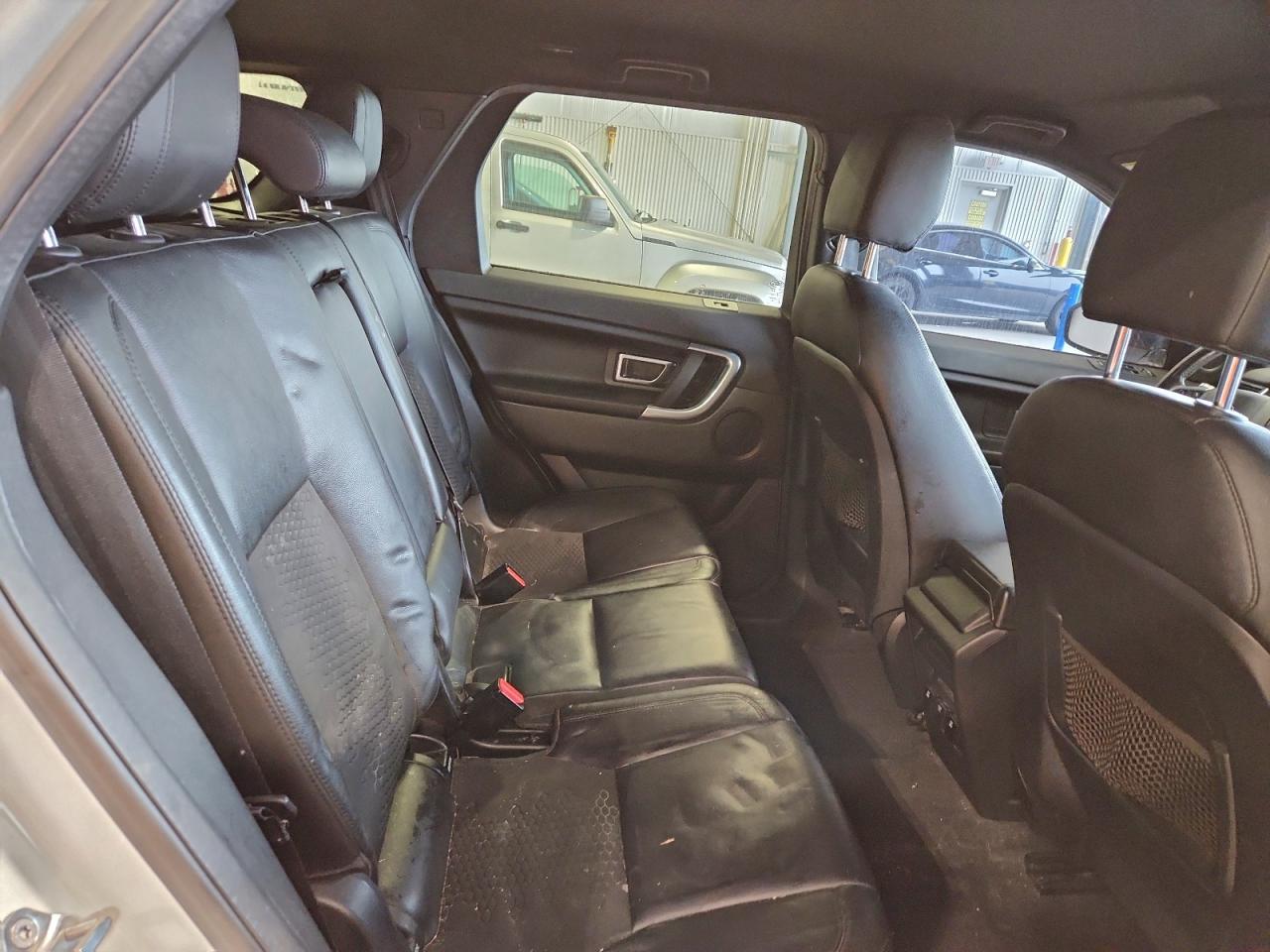 Land Rover Discovery Se Image 4