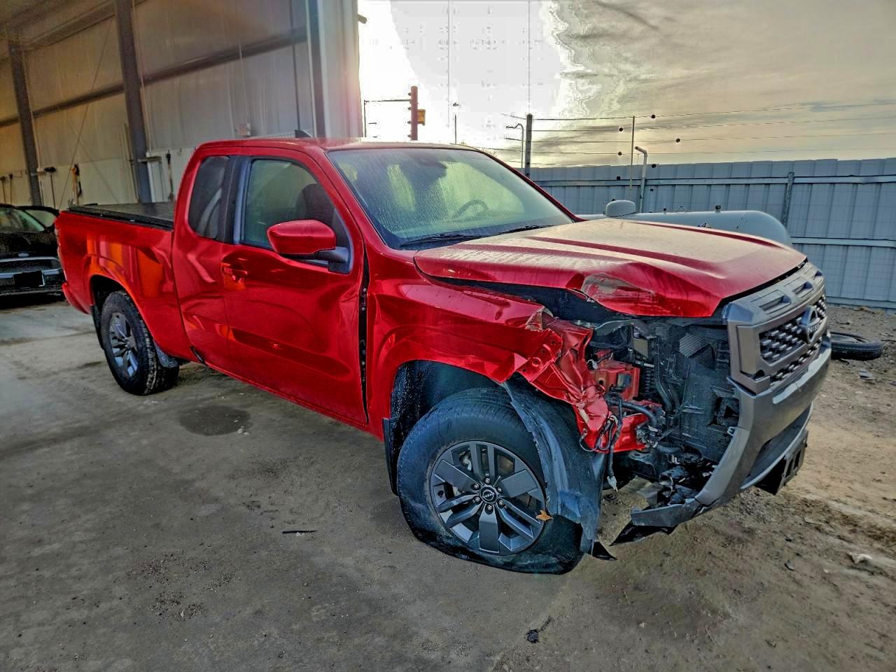 Nissan Frontier S Image 3