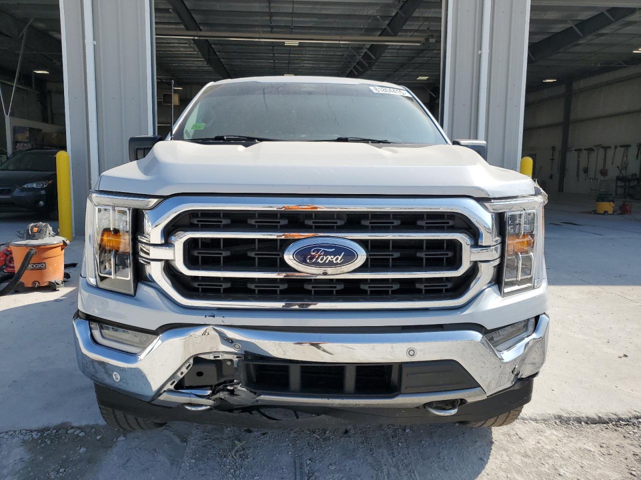 Ford F-150 Supercrew Image 10