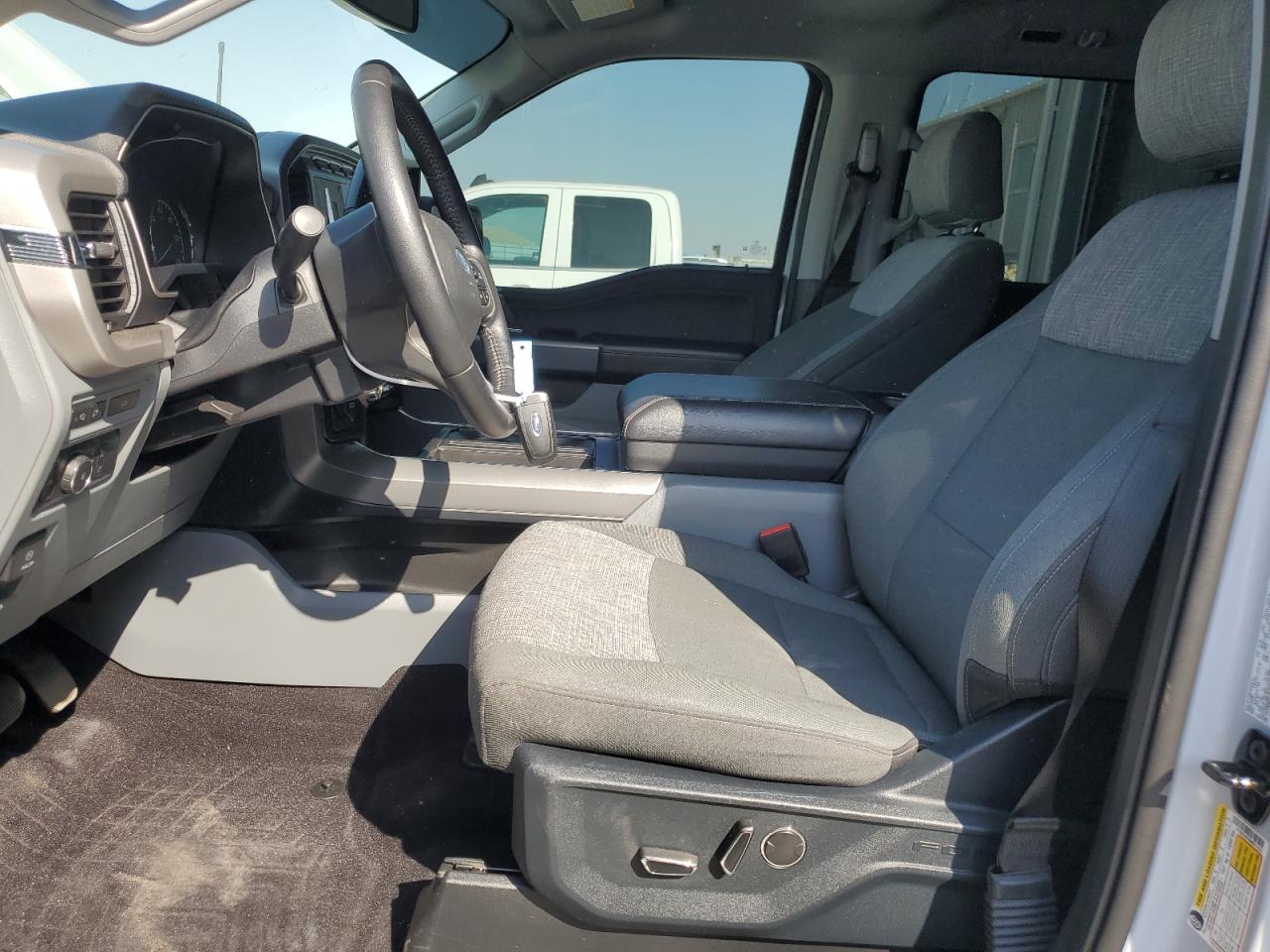 Ford F-150 Supercrew Image 7