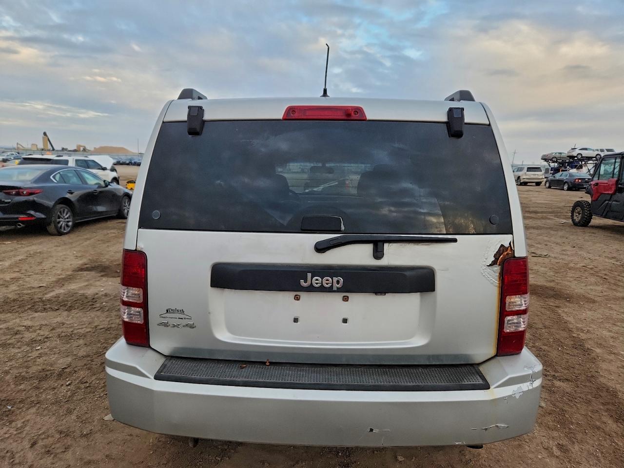 Jeep Liberty Sport Image 13