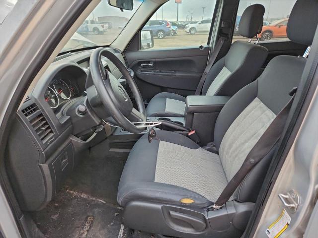 Jeep Liberty Sport Image 5