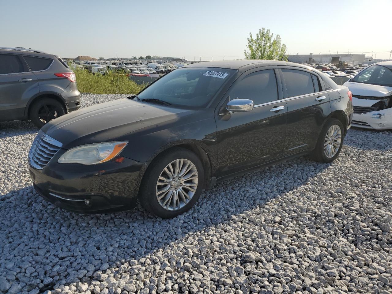 Chrysler 200 Limited Image 1