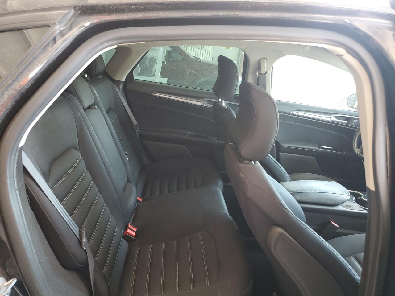 Ford Fusion Se Image 8