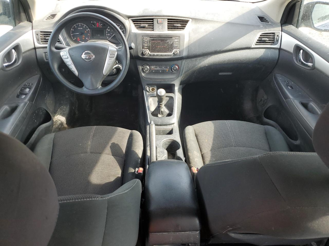 Nissan Sentra S Image 5