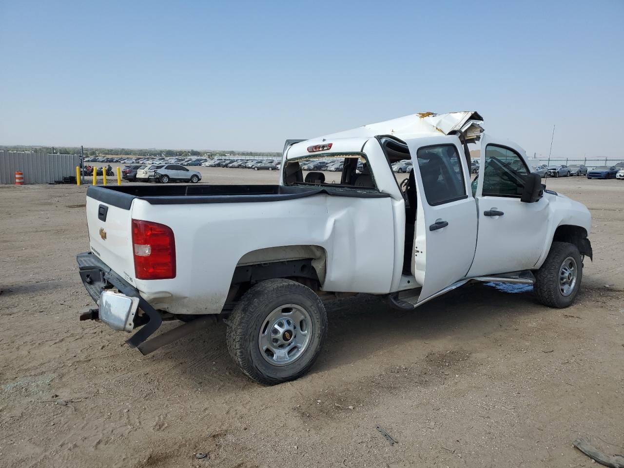 Chevrolet Silverado K2500 Heavy Duty Image 3