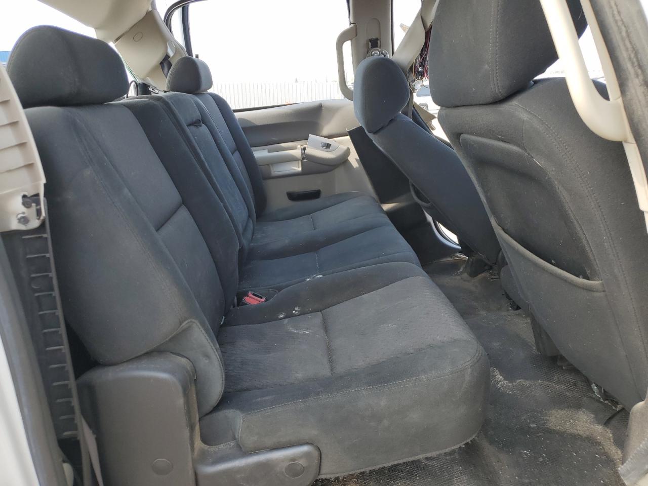 Chevrolet Silverado K2500 Heavy Duty Image 7