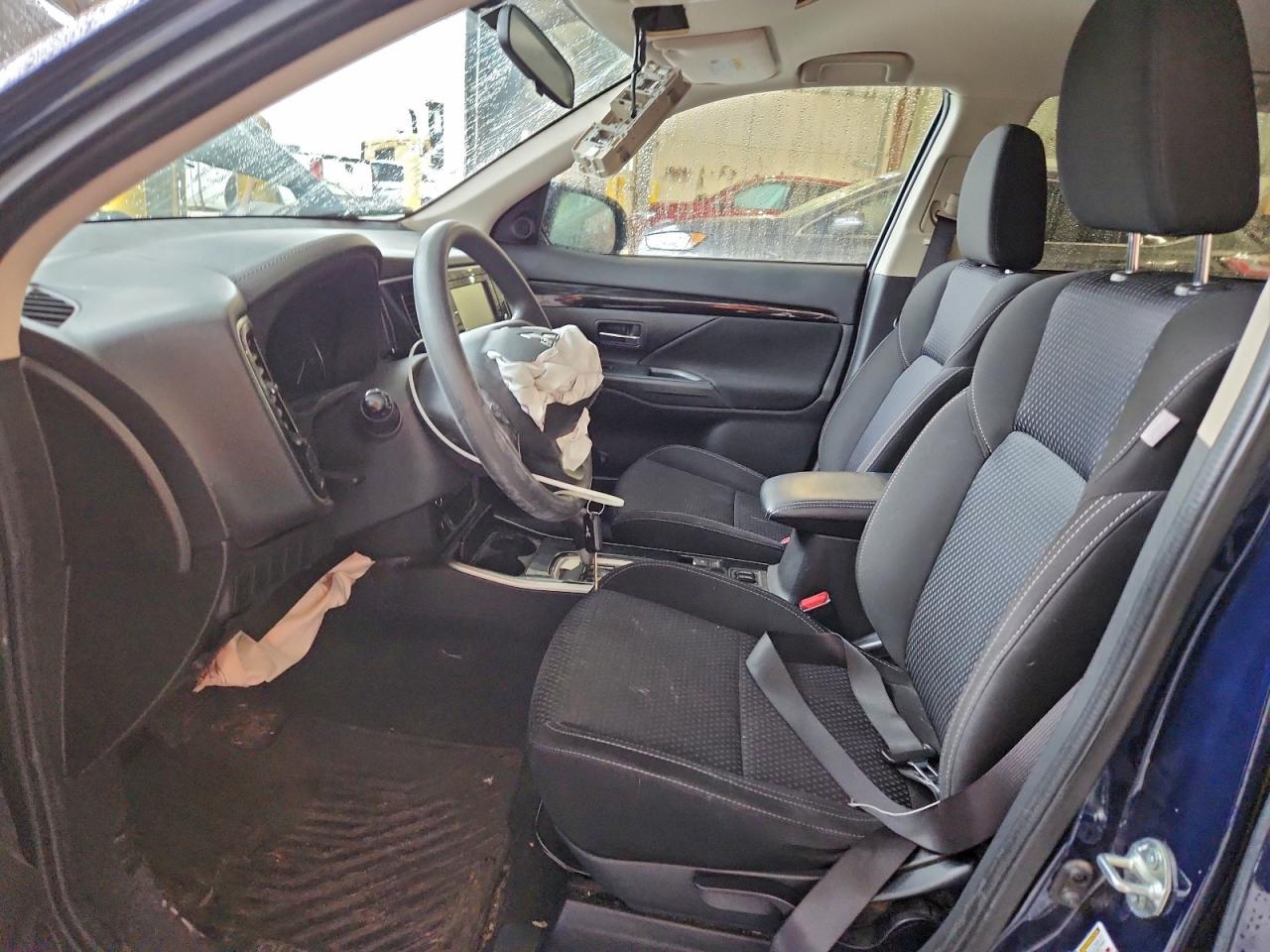 Mitsubishi Outlander Se Image 4