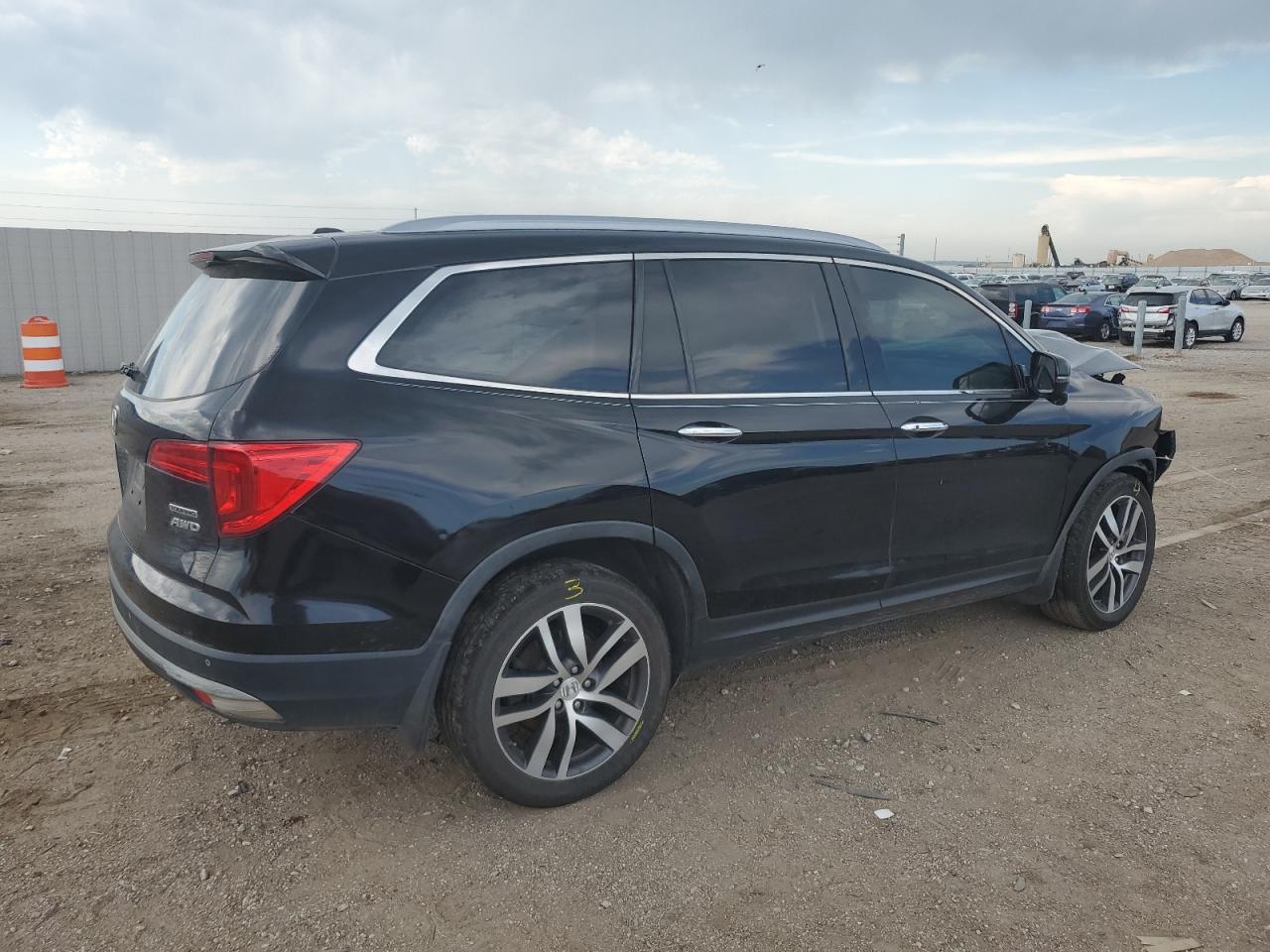 Honda Pilot Touring Image 4