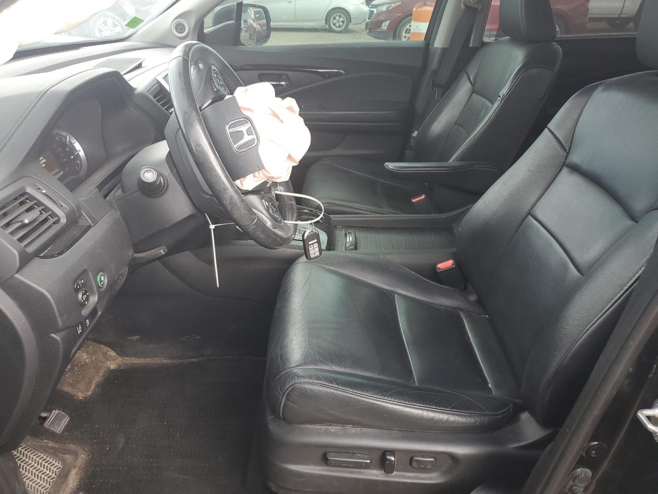 Honda Pilot Touring Image 10