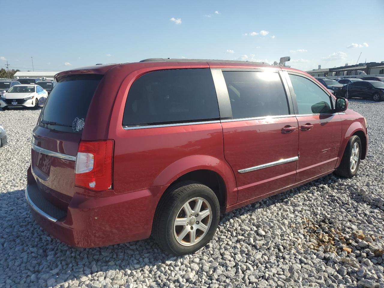 Chrysler Minivan Touring Image 6