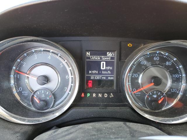 Chrysler Minivan Touring Image 12