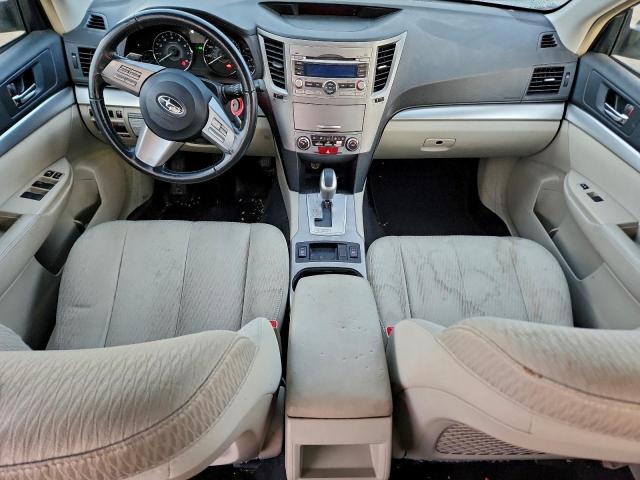 Subaru Outback 2.5i Premium Image 6