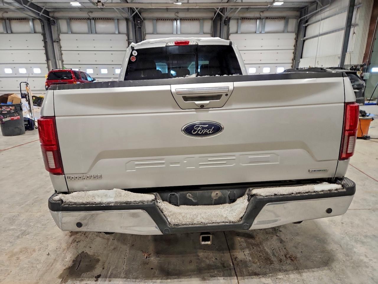 Ford F-150 Supercrew Image 8