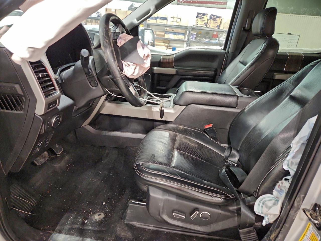 Ford F-150 Supercrew Image 12