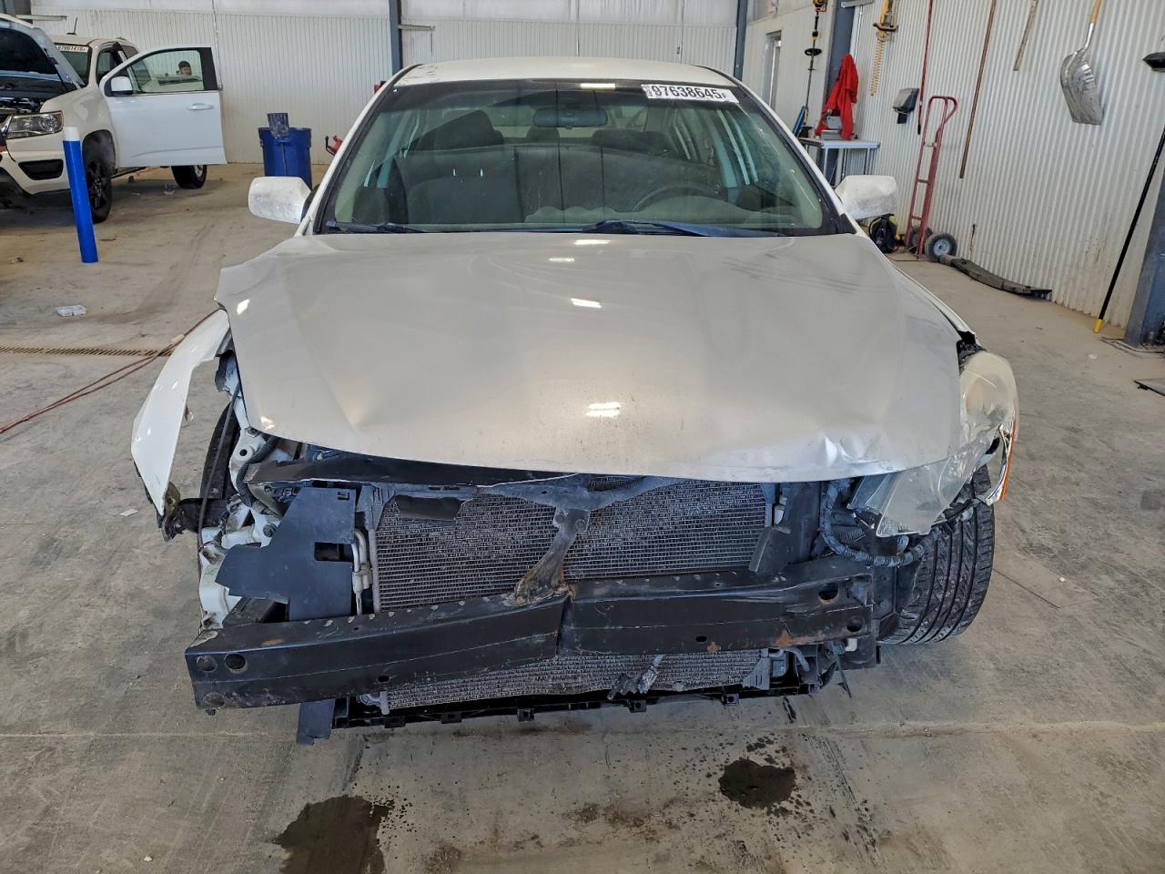 Nissan Altima Base Image 5