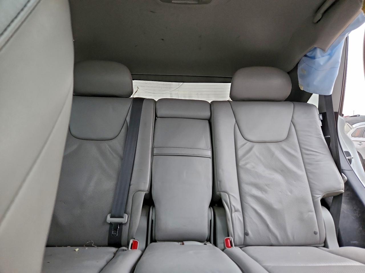 Lexus RX 350 Base Image 11