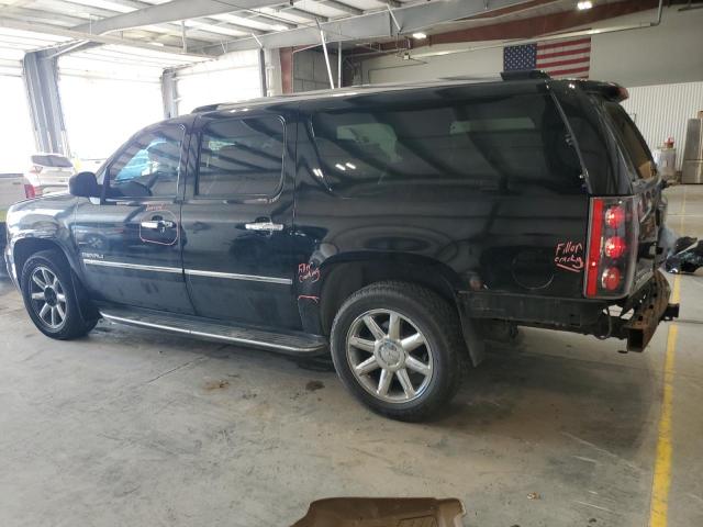 GMC Yukon Denali Image 2