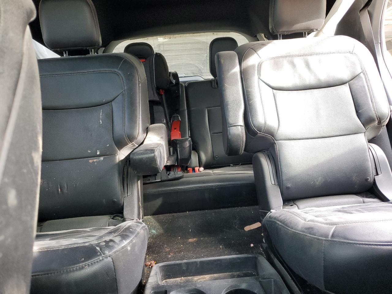 Ford Explorer Limited Image 13