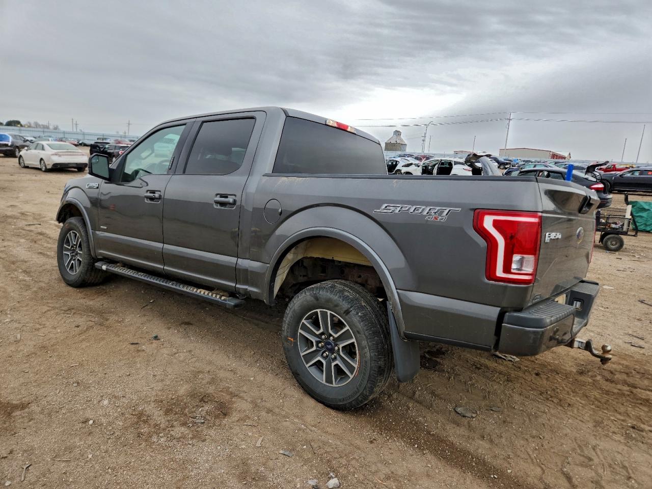 Ford F-150 Supercrew Image 9