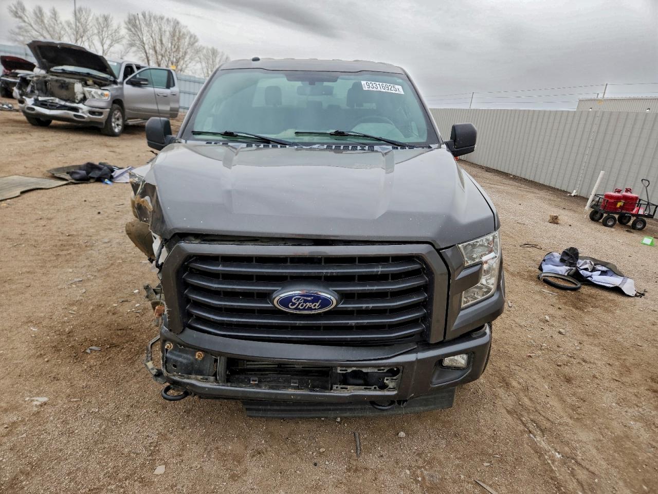 Ford F-150 Supercrew Image 6
