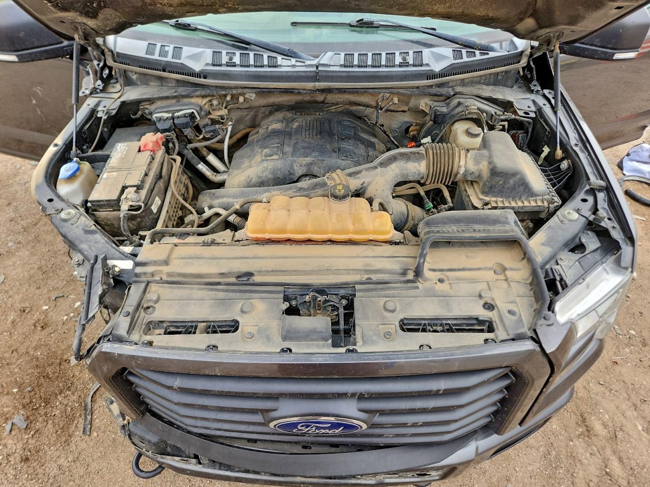 Ford F-150 Supercrew Image 3