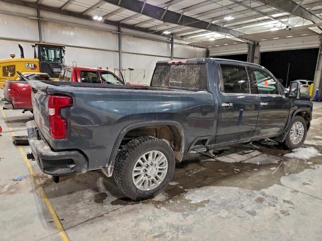 Chevrolet Silverado K3500 High Country Image 4