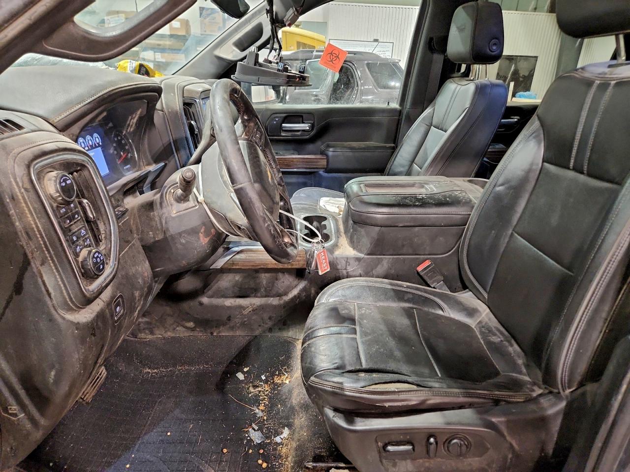 Chevrolet Silverado K3500 High Country Image 5