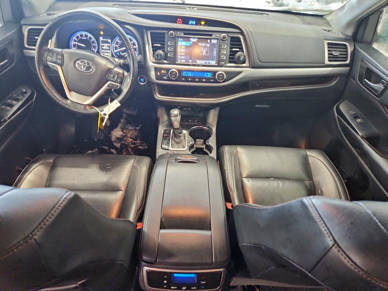 Toyota Highlander Se Image 6
