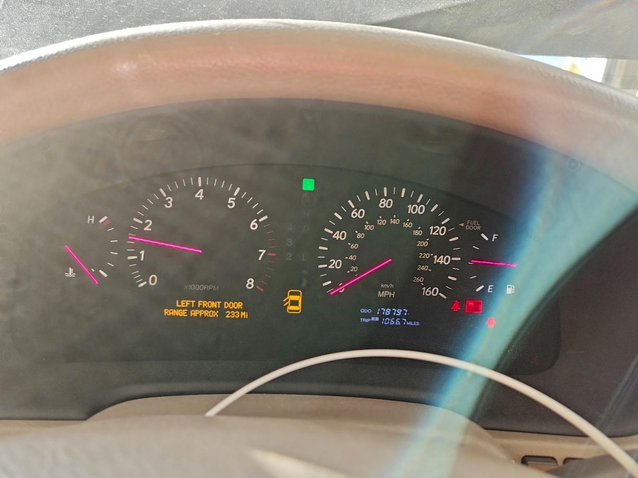 Lexus LS 430 Image 11