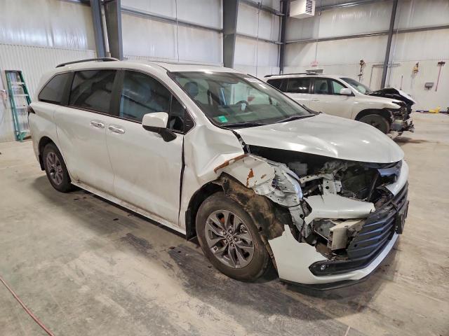 Toyota Sienna Xle Image 4