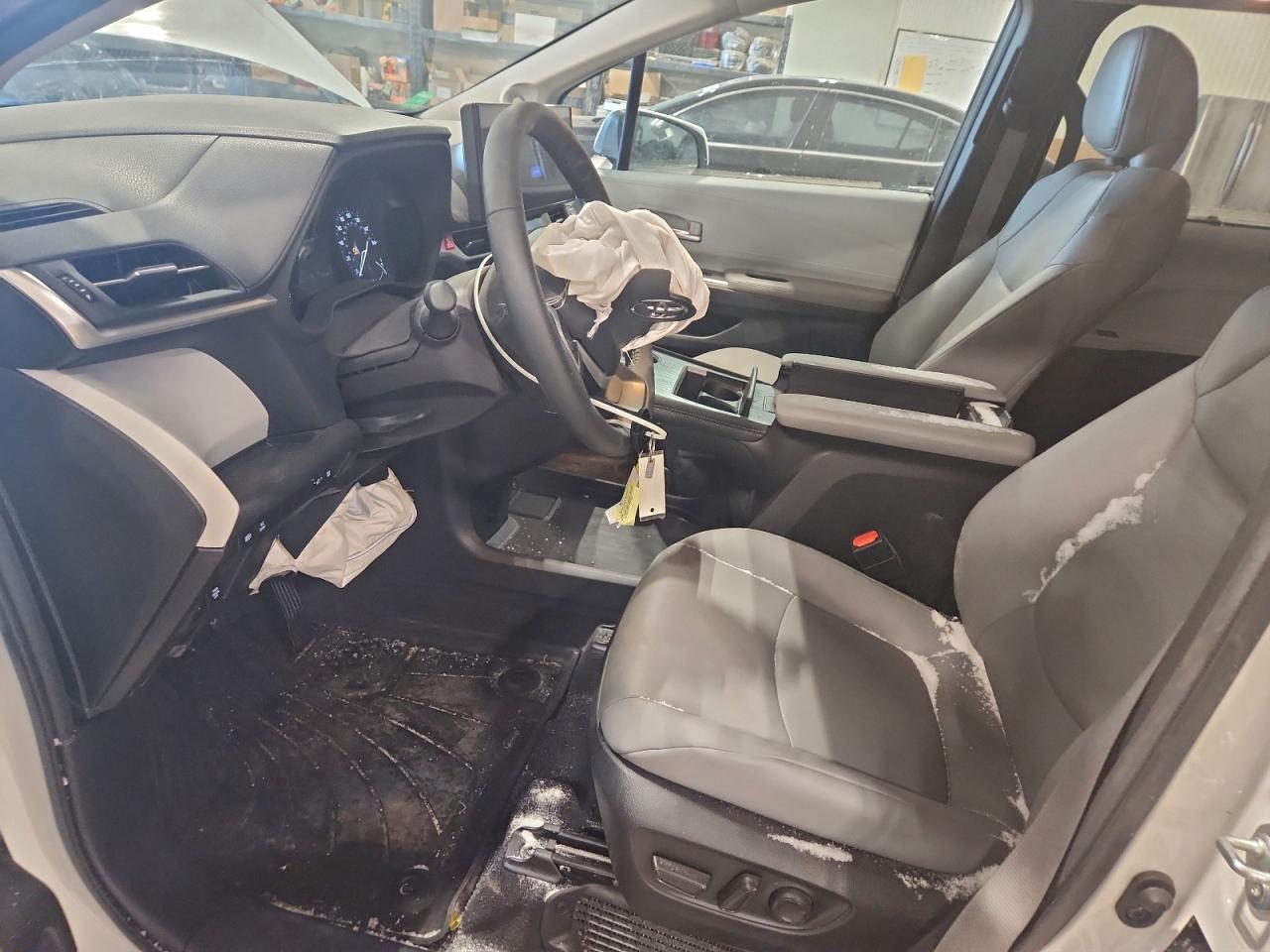 Toyota Sienna Xle Image 5