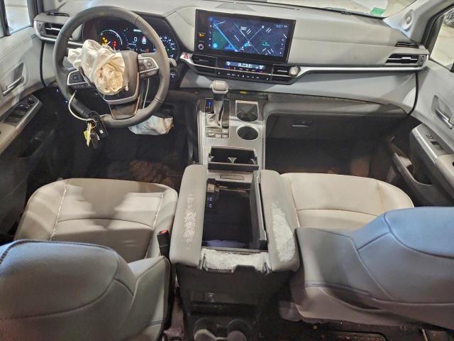 Toyota Sienna Xle Image 10