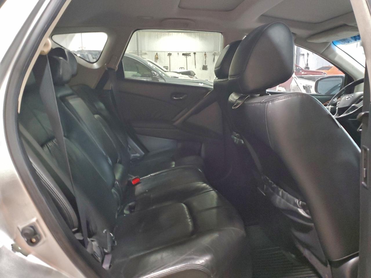 Nissan Murano S Image 2