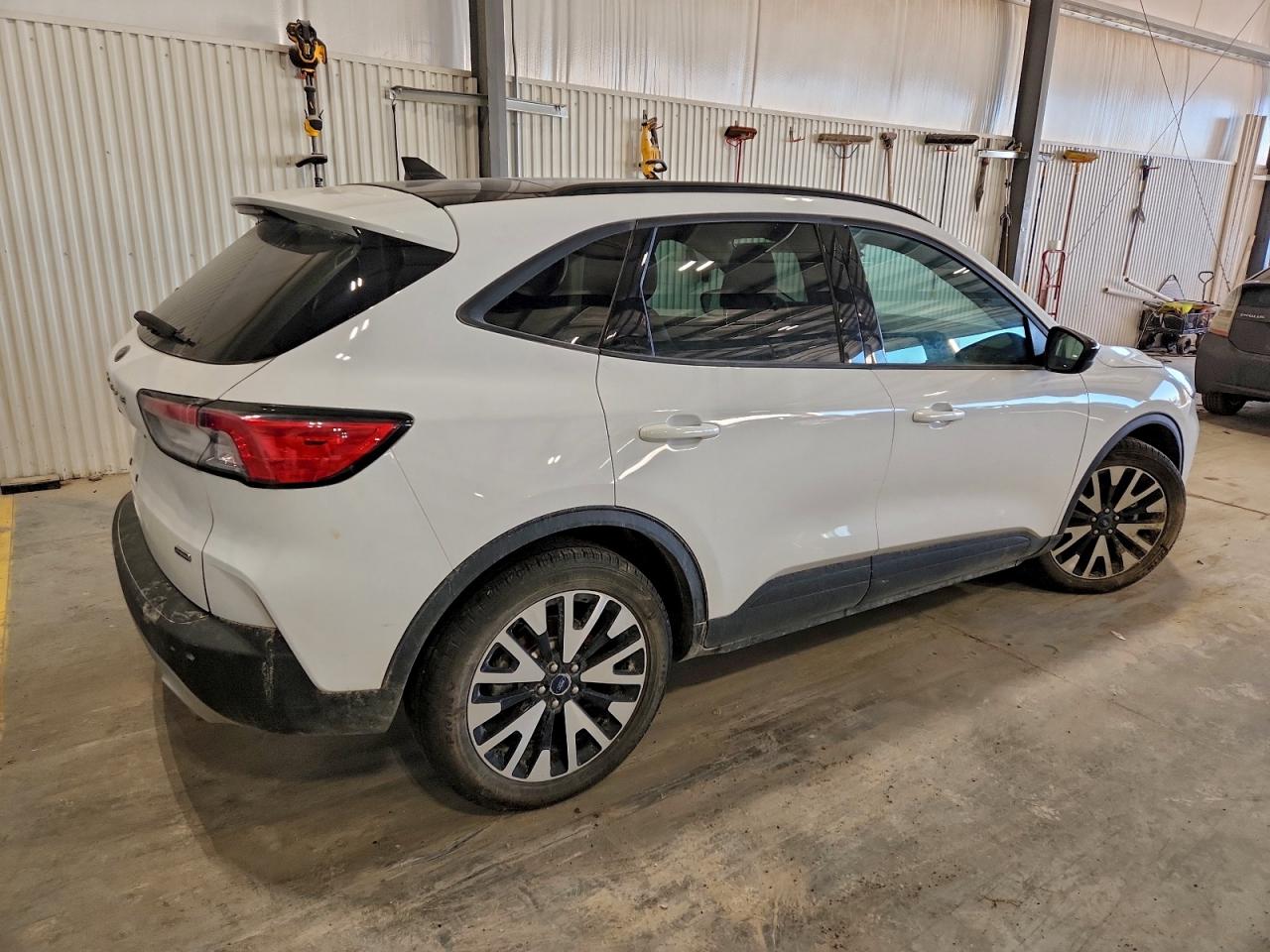 Ford Escape Se Sport Image 2