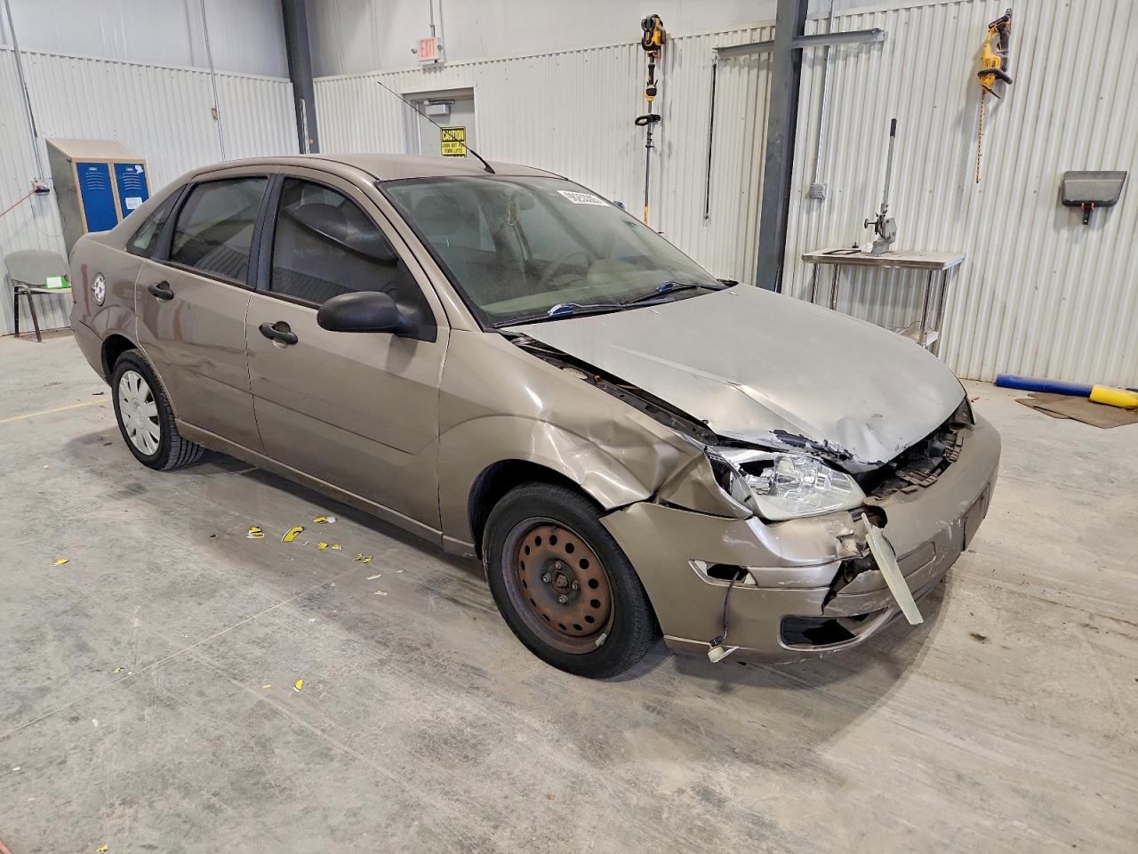 Ford Focus Zx4 Image 2